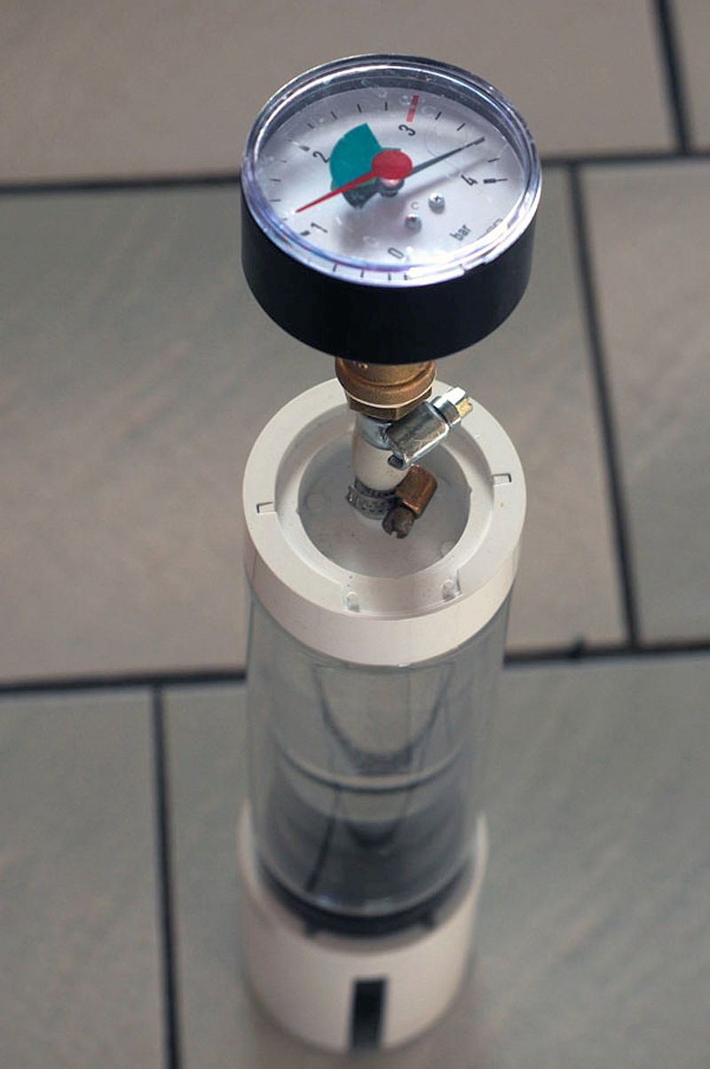 Manometer am Sicherheitsventil